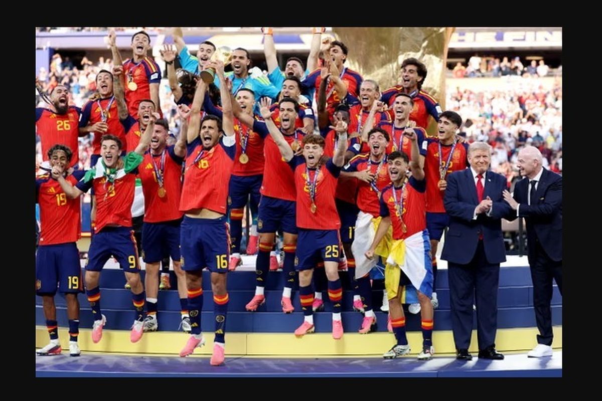 Trump lakohi sees husi pódiu bainhira España hiit-sa’e troféu Kopa Mundiál 2026 ba leten