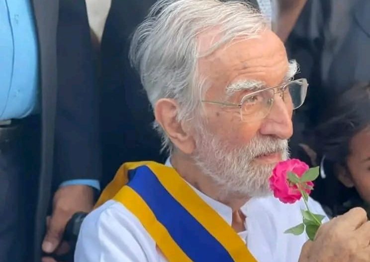 Pe. João Felgueiras nu’udar figura ida-ne’ebé sempre loke an hadomi ema hotu