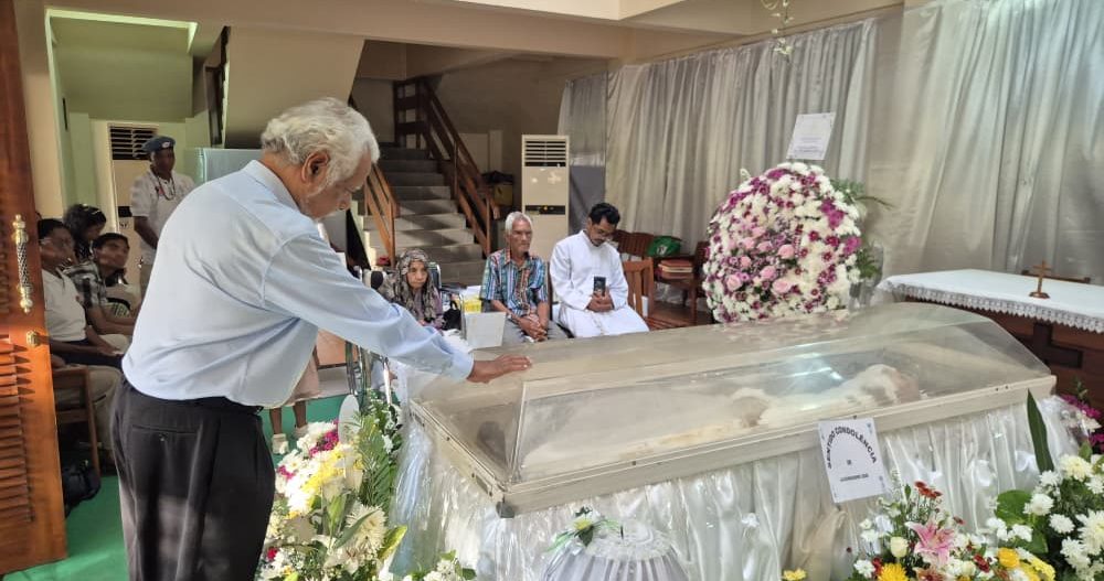 PM Xanana Gusmão presta omenajen ba maktoban Pe. João Felgueiras