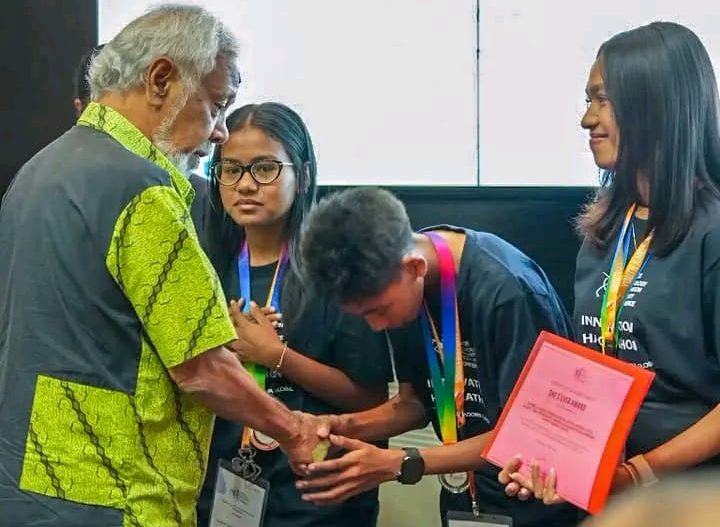 PM Xanana fó apresiasaun ba estudante ne’ebé manán iha kompetisaun siénsia Internasionál